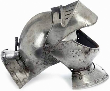 geschlossener_visierhelm_um_1550_20191030_1706128899